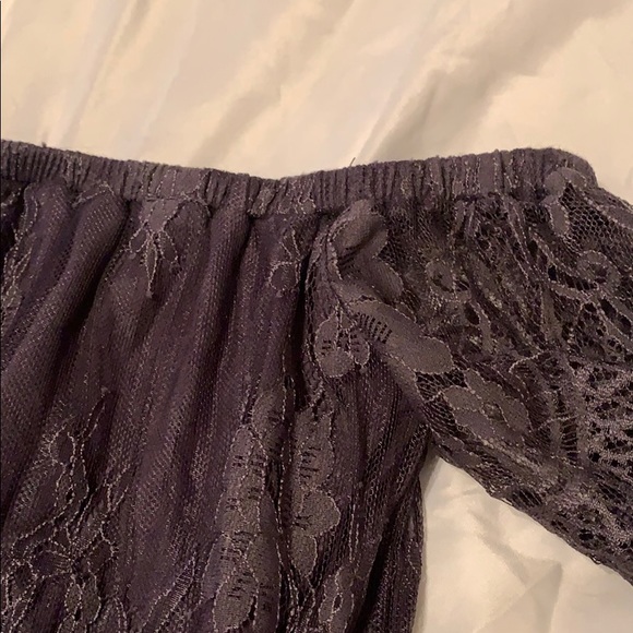 Off-the-Shoulder Plum Shift Dress - Picture 3 of 4